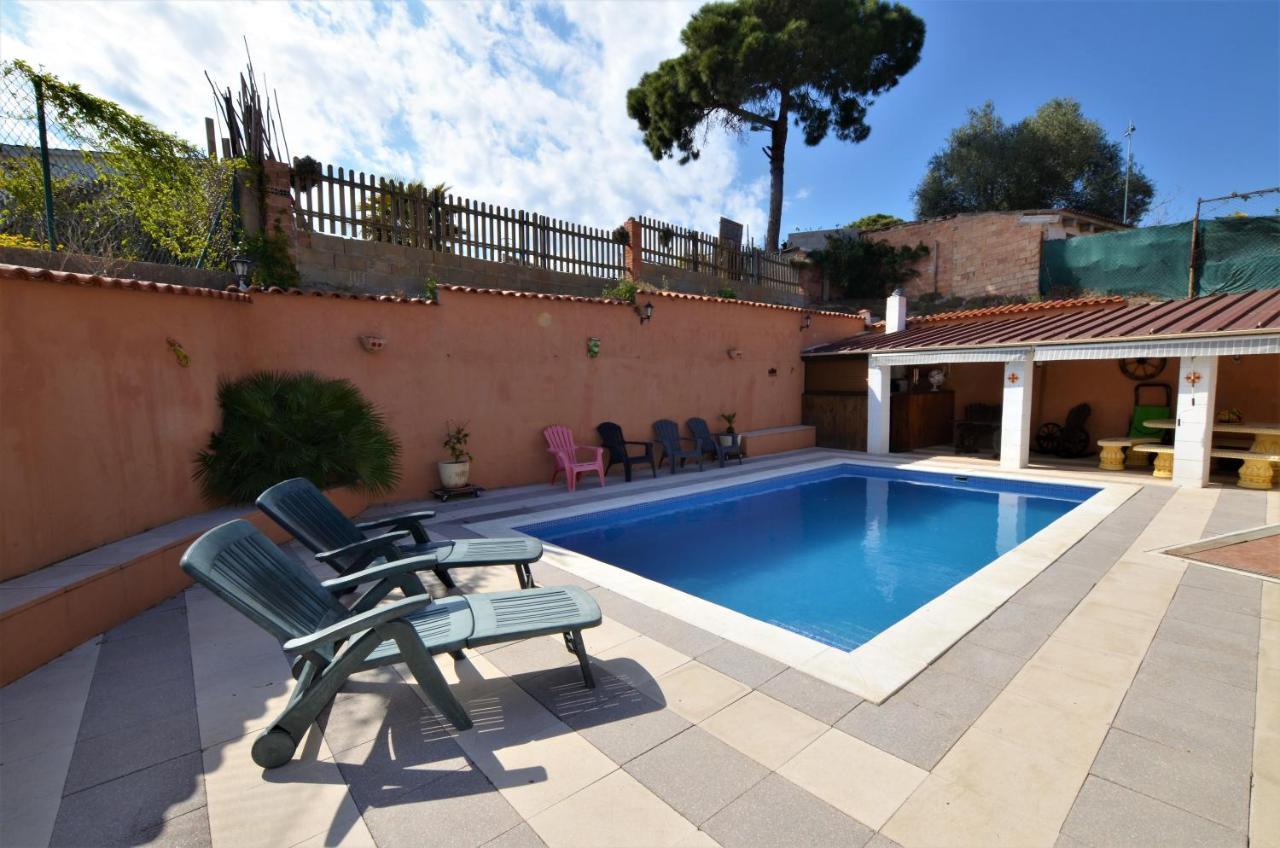 Villa Olombel Massanet De La Selva Bagian luar foto