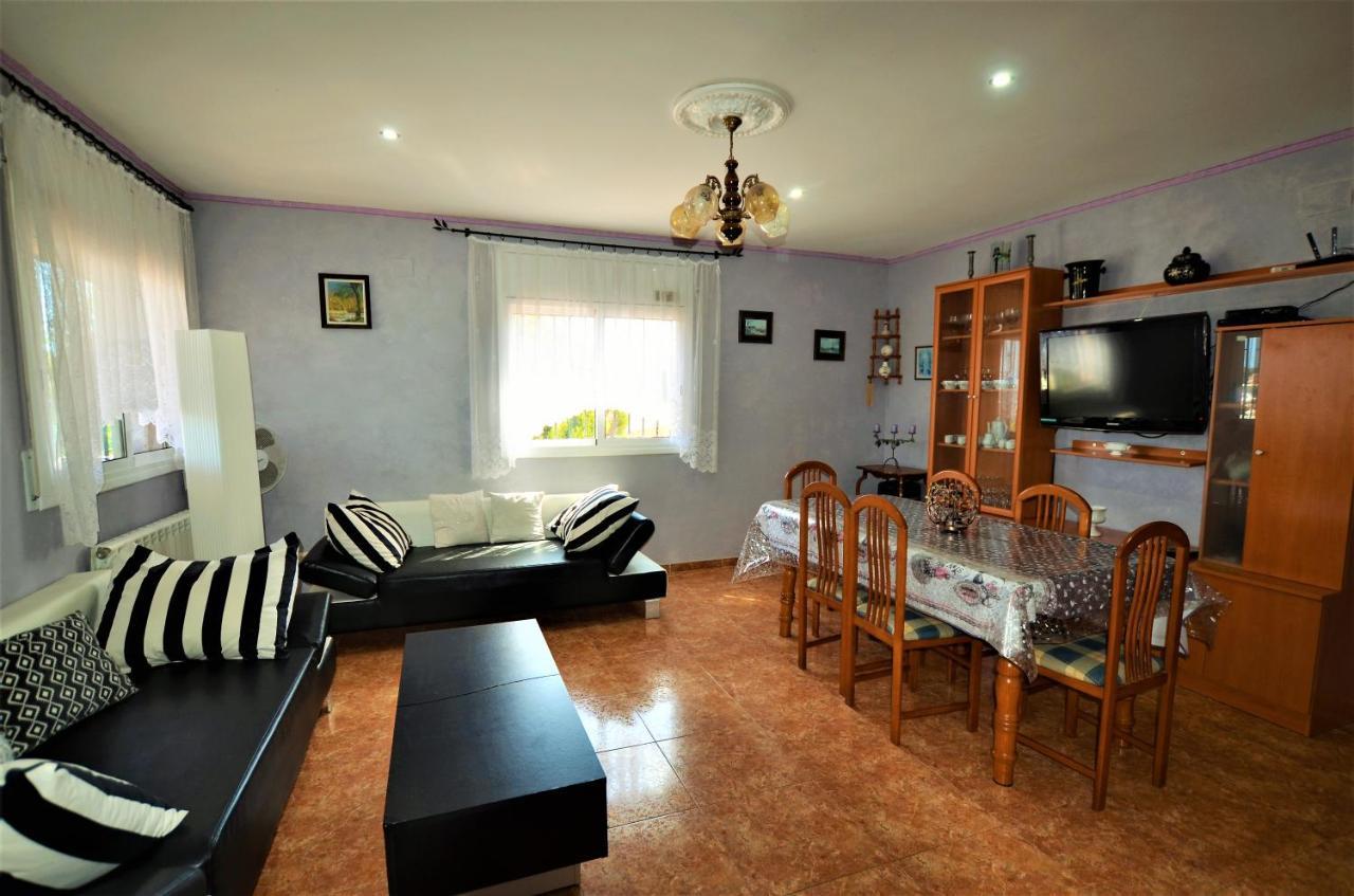 Villa Olombel Massanet De La Selva Bagian luar foto